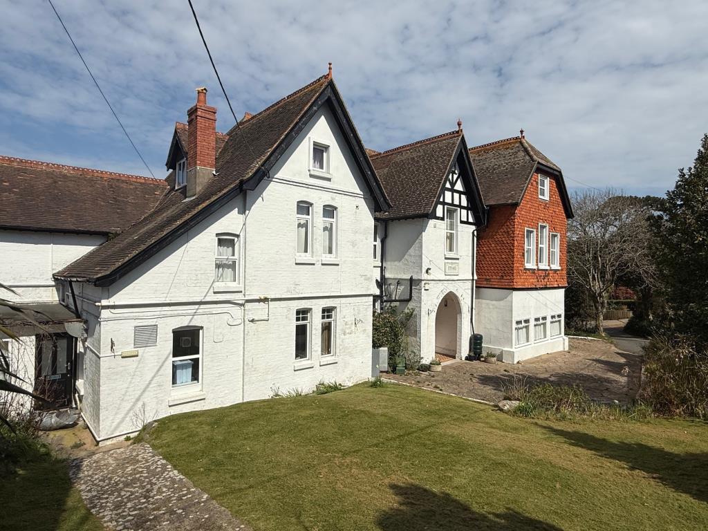 Lot: 105 - FORMER CARE HOME WITH CONSENT FOR CONVERSION TO NINE APARTMENTS - The Front Elevation